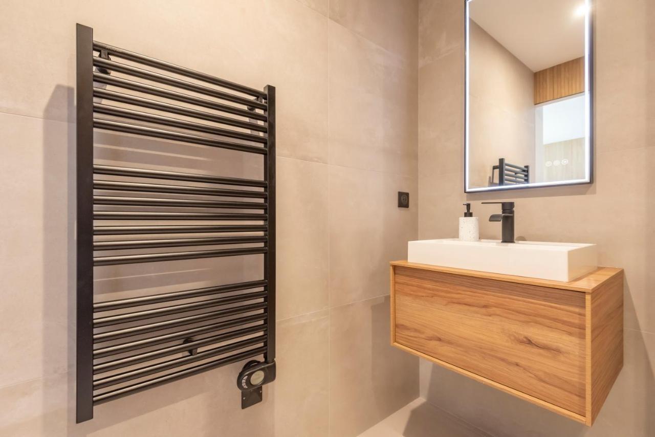 Le Boho . Centre-Ville Macon . Proche Gare . Design . Neuf . Wifi . Climatisation . Confort Exterior photo